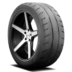 275/40R20 XL Nitto NT05