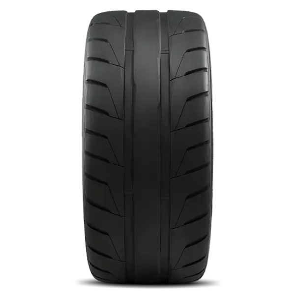 255/45ZR20 Nitto NT05