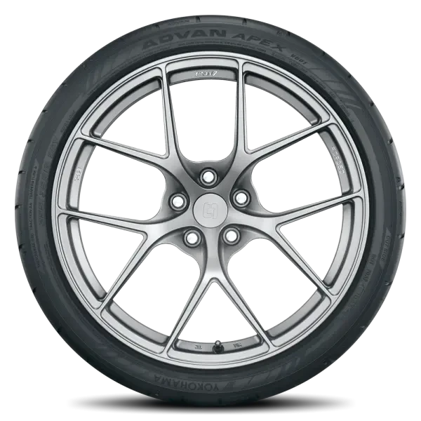 275/35R18 XL Yokohama Advan Apex V601