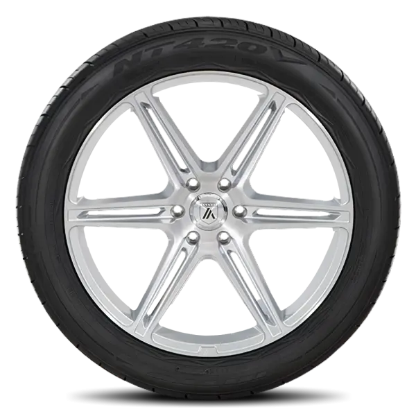 275/60R20 XL Nitto NT420V